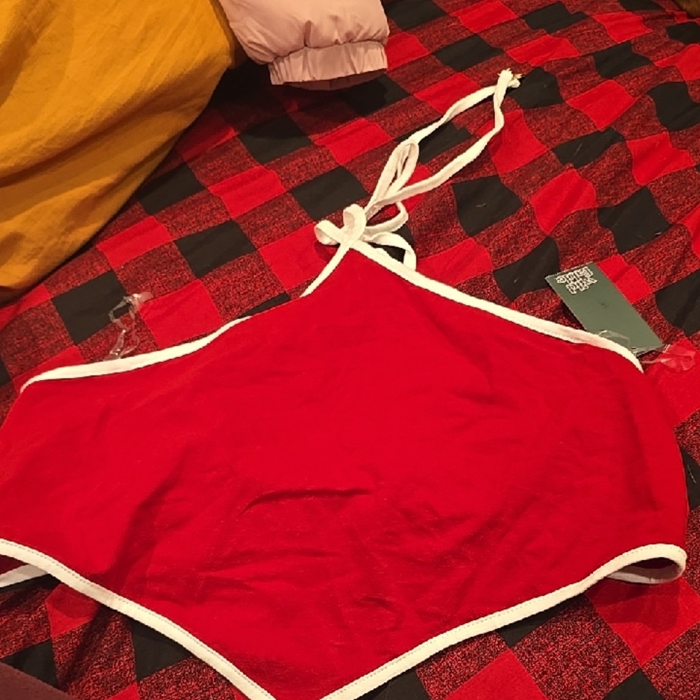 ❤️10/$16 New Red Halter Top